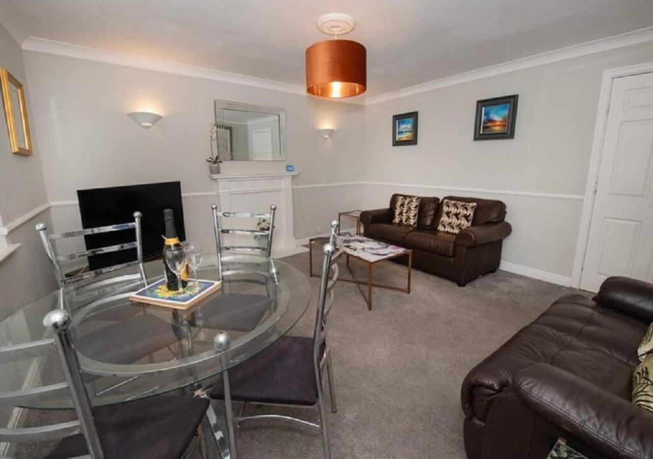 Pelican-Stylish 2-Bed Apartment Close To Beach & Town Scarborough Exterior photo